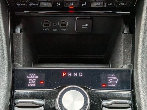 Used 2023 Jeep Grand Cherokee L Overland AWD/4WD image 19