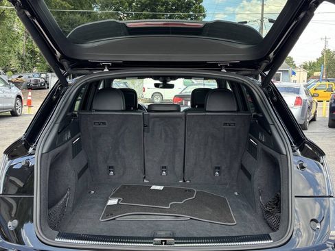 Used 2018 Audi SQ5 Premium Plus w/ Navigation Package AWD/4WD image 10