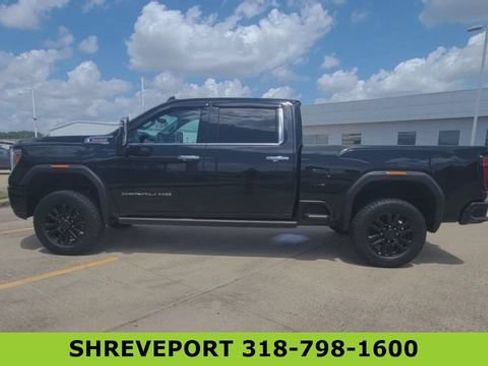 Certified 2022 GMC Sierra 2500 Denali w/ Denali Black Diamond Edition AWD/4WD image 6