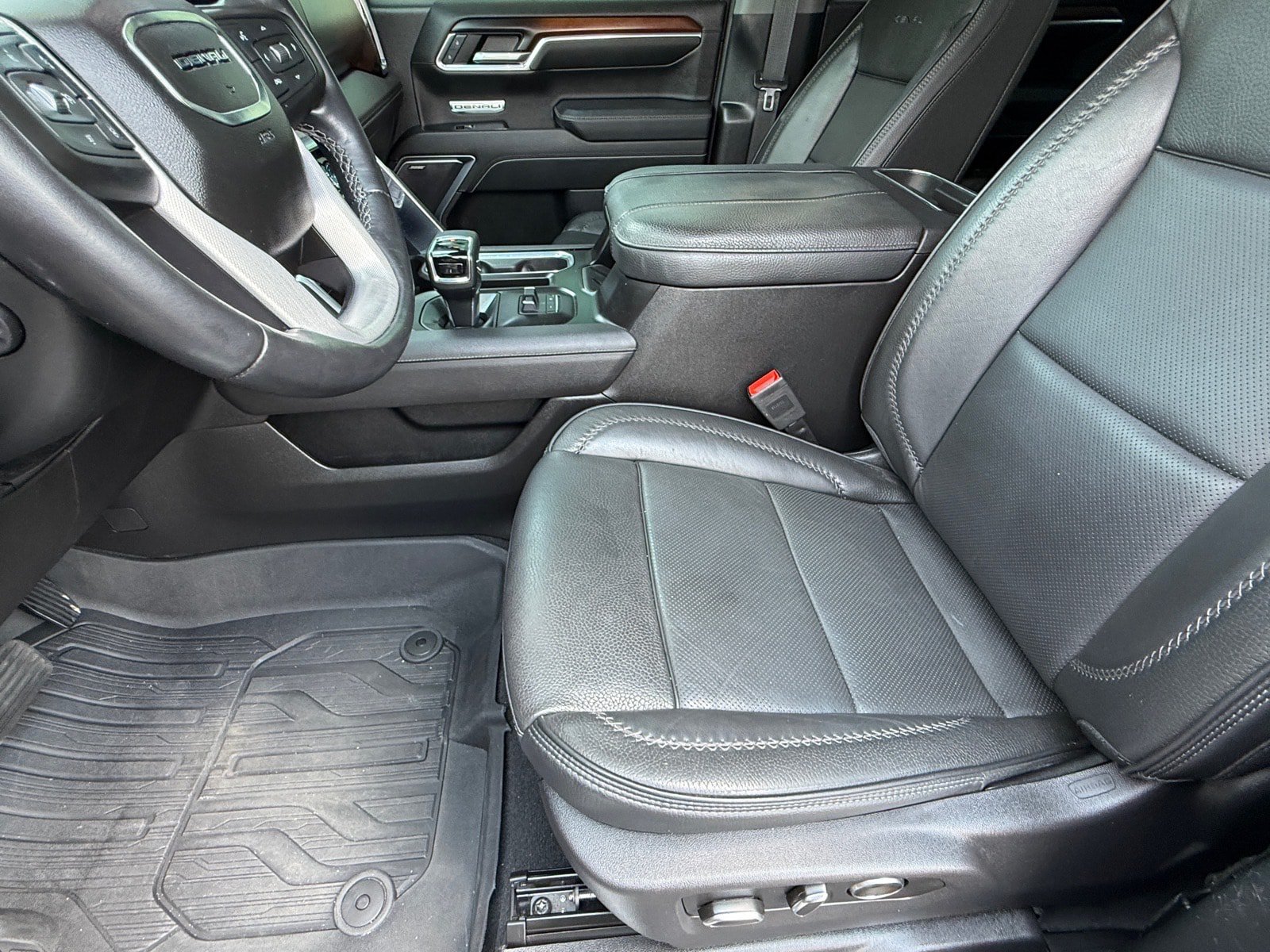 Used 2025 GMC Sierra 1500 Denali AWD/4WD image 13