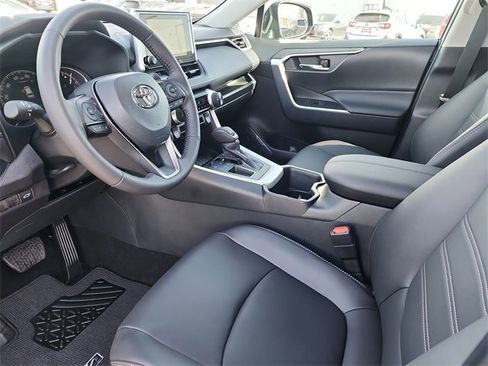 Used 2025 Toyota RAV4 XLE Premium w/ Blackout Package (GST) image 13