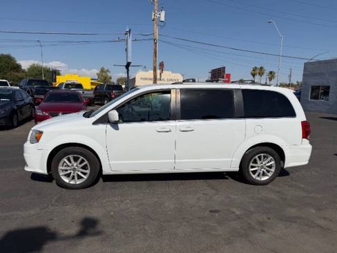 Used 2018 Dodge Grand Caravan SXT FWD image 6