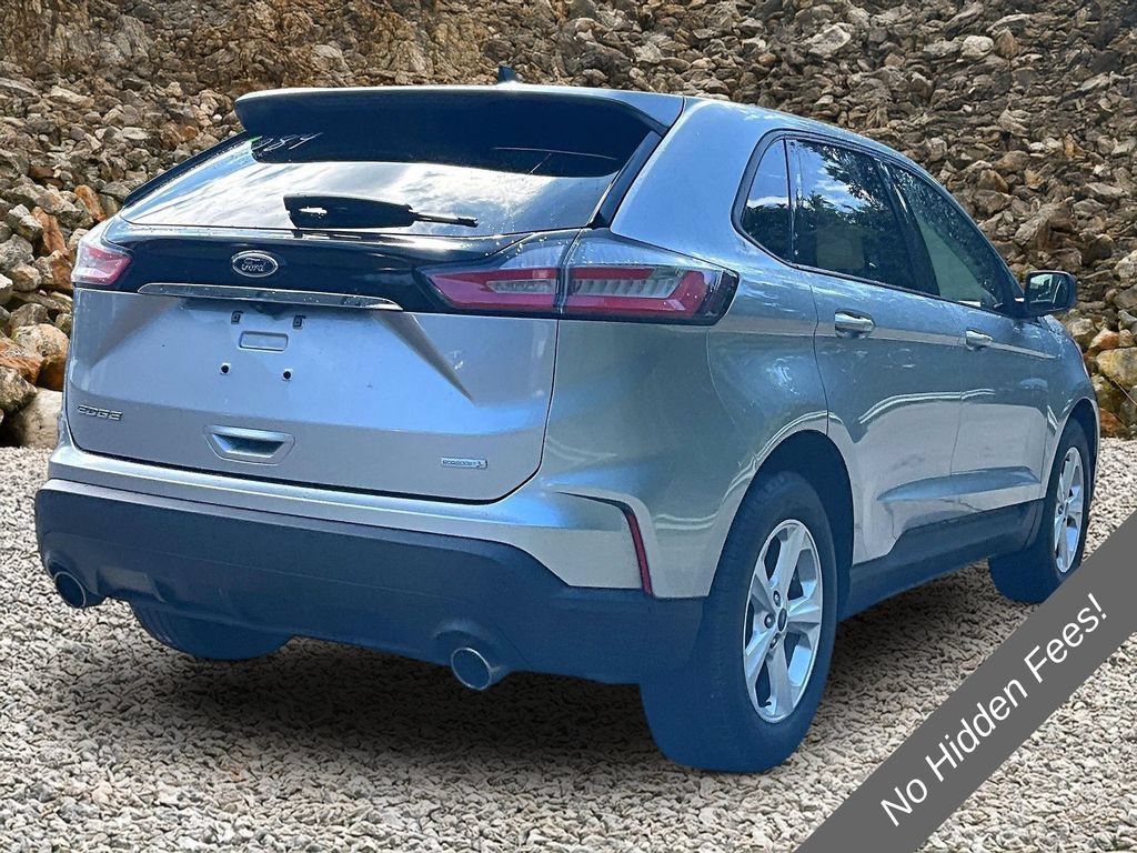 Used 2020 Ford Edge SE FWD image 2