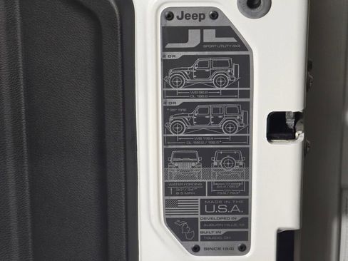New 2025 Jeep Wrangler Sahara image 37