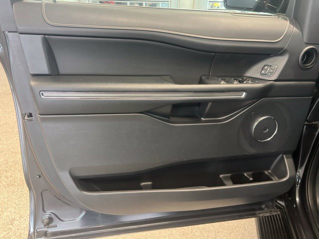 Used 2024 Ford Expedition Max XLT AWD/4WD image 34