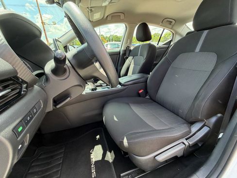 Used 2024 Nissan Sentra SV FWD image 28