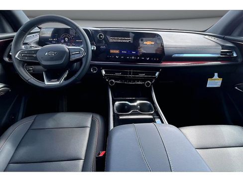 New 2026 Chevrolet Traverse Z71 w/ Driver Confidence Package AWD/4WD image 6