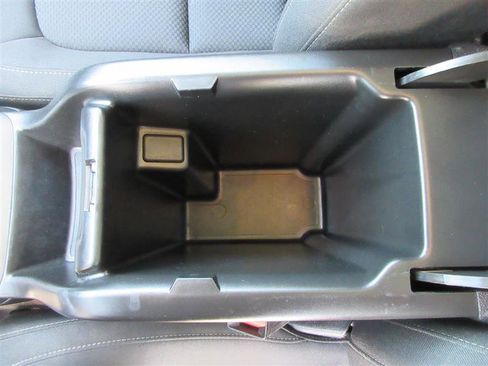 Used 2022 Chevrolet Colorado LT w/ Fleet Safety Package image 16