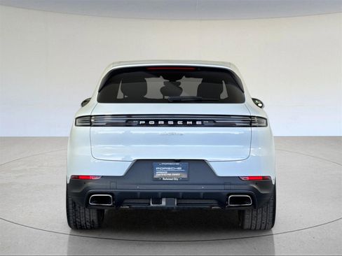 Used 2025 Porsche Cayenne image 7