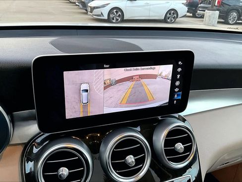 Used 2022 Mercedes-Benz GLC 300 GLC 300 image 25
