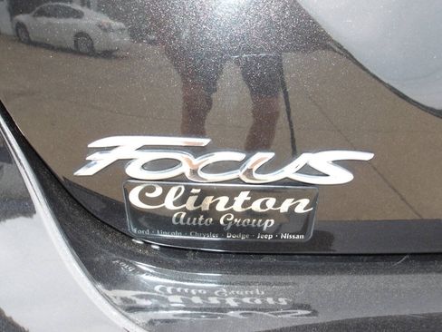 Used 2013 Ford Focus SE FWD image 35