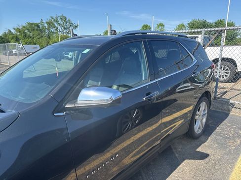 Used 2020 Chevrolet Equinox Premier AWD/4WD image 21