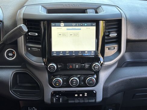 Used 2024 RAM 2500 Tradesman w/ Chrome Appearance Group AWD/4WD image 16