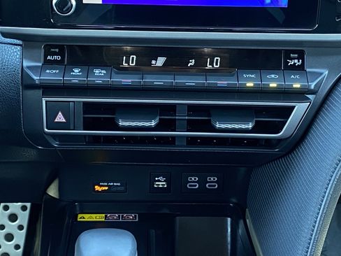 Certified 2025 Toyota Camry SE image 14