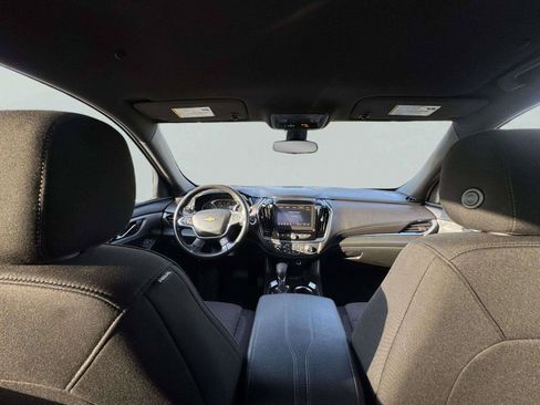 Used 2022 Chevrolet Traverse LT FWD image 53