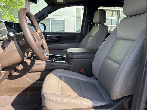 Used 2025 Chevrolet Tahoe LT w/ Comfort Package AWD/4WD image 11