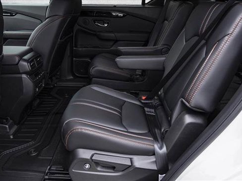 New 2025 Honda Pilot TrailSport image 23