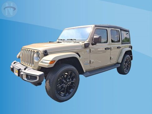 Used 2022 Jeep Wrangler Unlimited Sahara AWD/4WD image 10