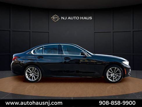 Used 2022 BMW 330i xDrive Sedan w/ Driving Assistance Package AWD/4WD image 8