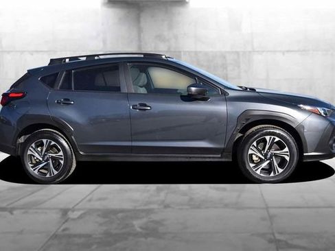 Used 2024 Subaru Crosstrek 2.0i Premium image 5