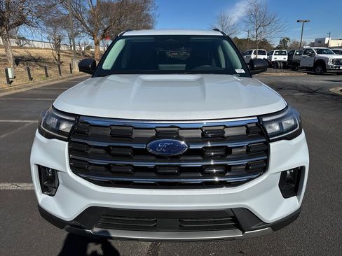 New 2026 Ford Explorer Active w/ Active Comfort Package image 3