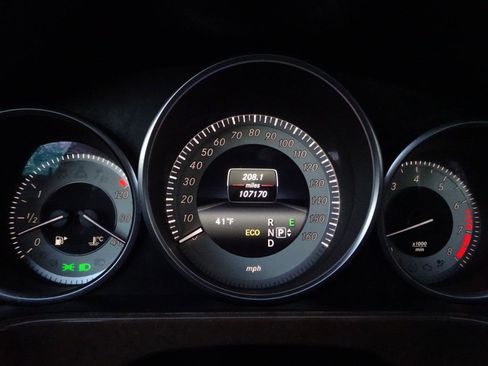 Used 2014 Mercedes-Benz E 350 4dr Sdn E 350 Sport 4MATIC image 25