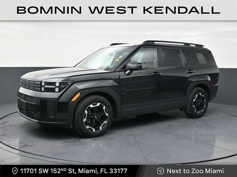 Used 2025 Hyundai Santa Fe SEL image 1