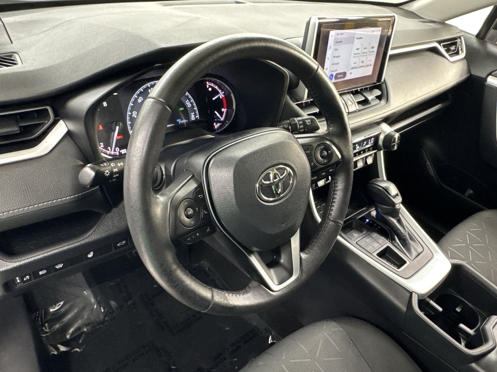 Used 2023 Toyota RAV4 XLE w/ Convenience Package AWD/4WD image 13