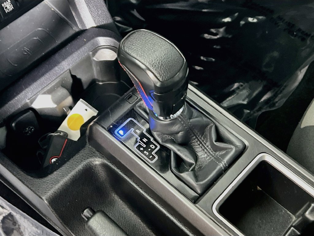 Certified 2023 Toyota Tacoma TRD Off-Road AWD/4WD image 15