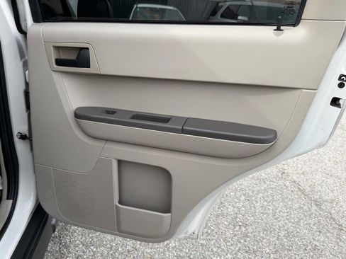 Used 2012 Ford Escape XLS image 33