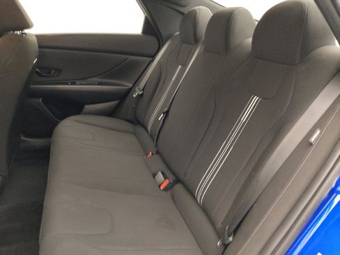 Used 2025 Hyundai Elantra Sport FWD image 18