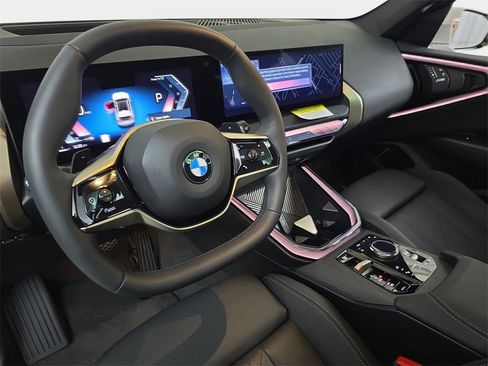 Used 2025 BMW X3 xDrive30i w/ Premium Package image 19