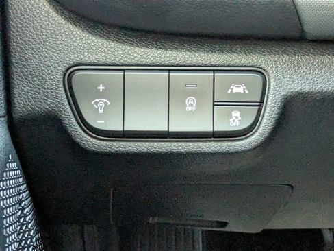 Used 2023 Kia Seltos LX image 22