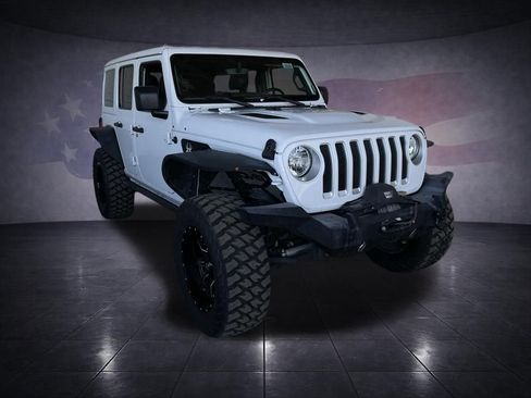 Used 2022 Jeep Wrangler Unlimited Sahara w/ Cold Weather Group image 7