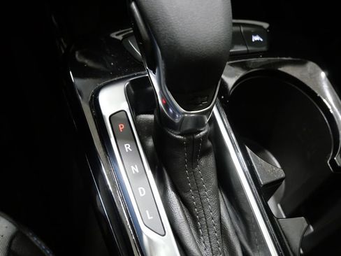 Used 2025 Chevrolet Trax LT w/ Sunroof Package FWD image 22