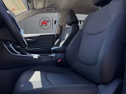 Certified 2025 Toyota RAV4 XLE AWD/4WD image 10