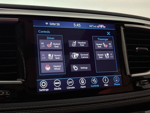 Used 2019 Chrysler Pacifica Limited w/ Advanced Safetytec Group image 36