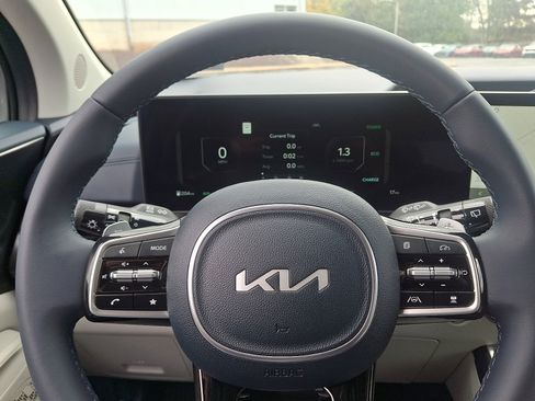 New 2026 Kia Carnival SX w/ SX Dark Edition Package FWD image 20