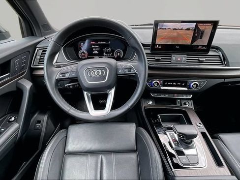 Used 2023 Audi Q5 2.0T Premium Plus w/ Premium Plus Package AWD/4WD image 5