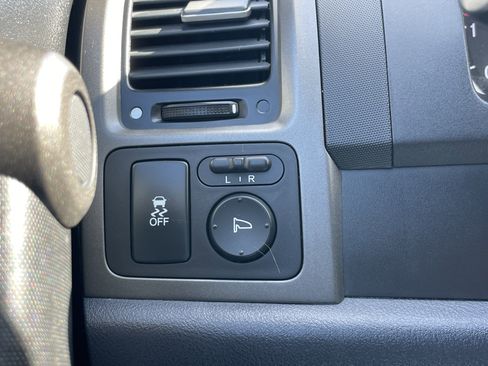 Used 2011 Honda CR-V EX-L image 18