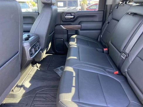 Used 2021 GMC Sierra 2500 SLT w/ SLT Premium Package image 21
