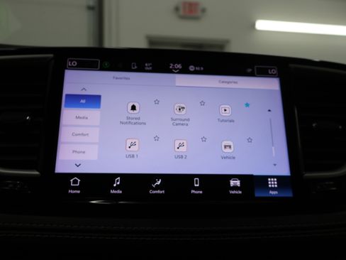 Used 2023 Chrysler Pacifica Touring-L AWD/4WD image 59