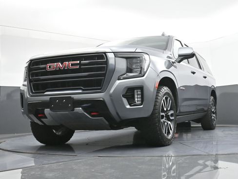 Used 2022 GMC Yukon XL AT4 image 35