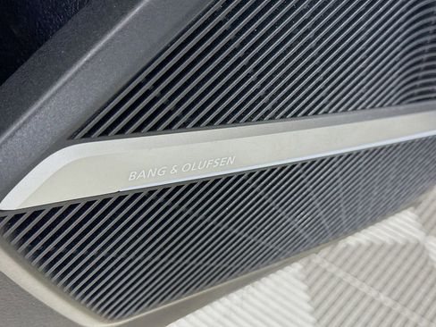 Used 2018 Audi Q5 2.0T Premium Plus w/ Premium Plus Package image 19