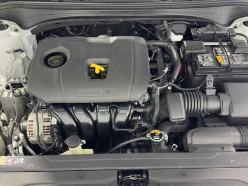 Used 2023 Kia Forte LXS image 29