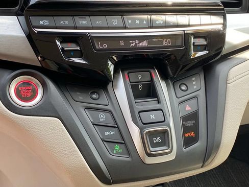 Used 2025 Honda Odyssey EX-L image 17