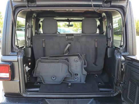 Used 2022 Jeep Wrangler Sport AWD/4WD image 26