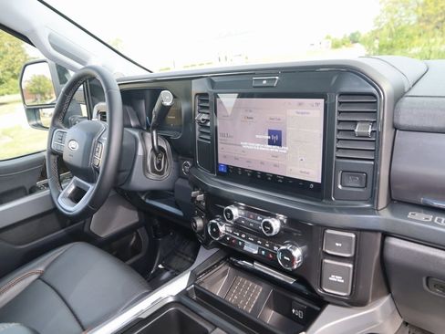 Used 2025 Ford F450 Lariat image 58