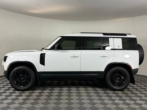 Used 2024 Land Rover Defender 110 S image 3