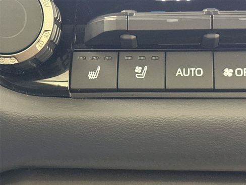Certified 2026 Toyota Sequoia Platinum AWD/4WD image 8